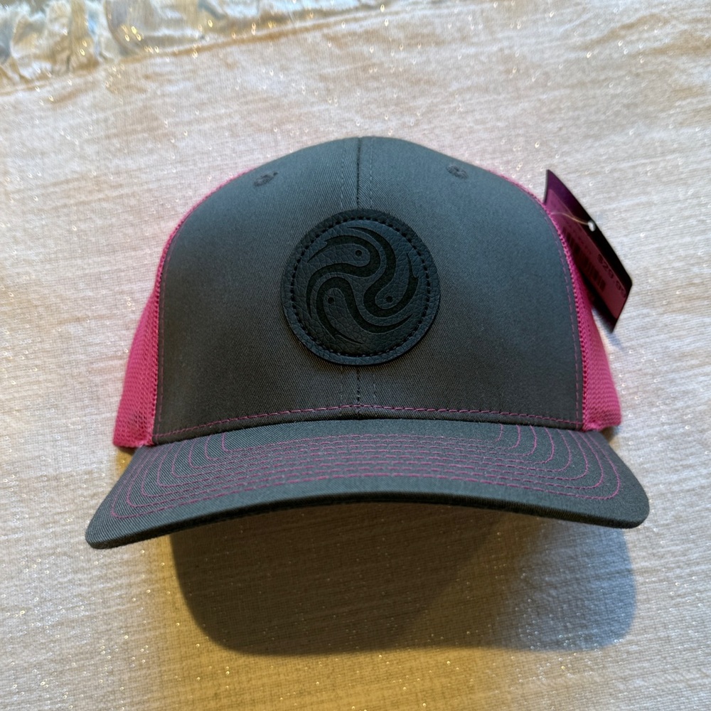 NWT Richardson Flex Fit Adjustable Gray and Pink Trucker Hat